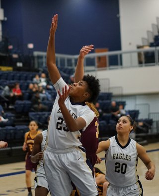 Daja Roebuck scored 11 in the loss to Chabot.